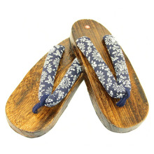 деревянная японская обувь нога деревянная подошва